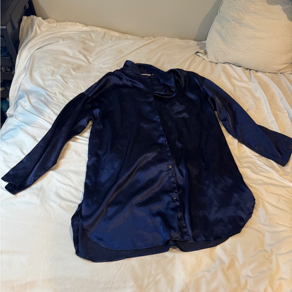 Vintage Victoria's Secret Blue Satin Sleep Shirt Nightgown Size L Embroidered